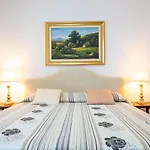 Le Bouganville Oda ve Kahvaltı 3*